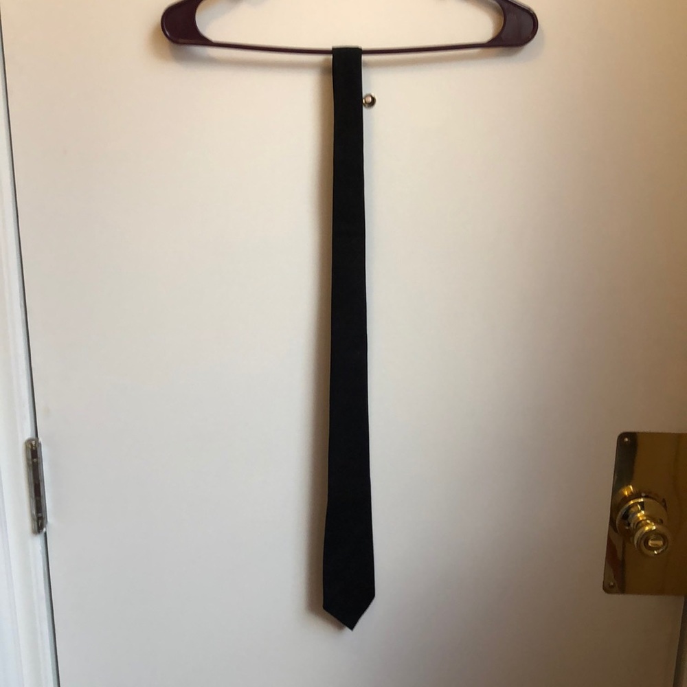 Solid Black Tie